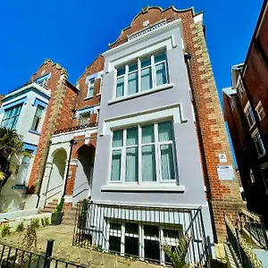 Sea Breeze Apartment